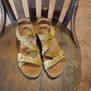 Taos Trulie sandals